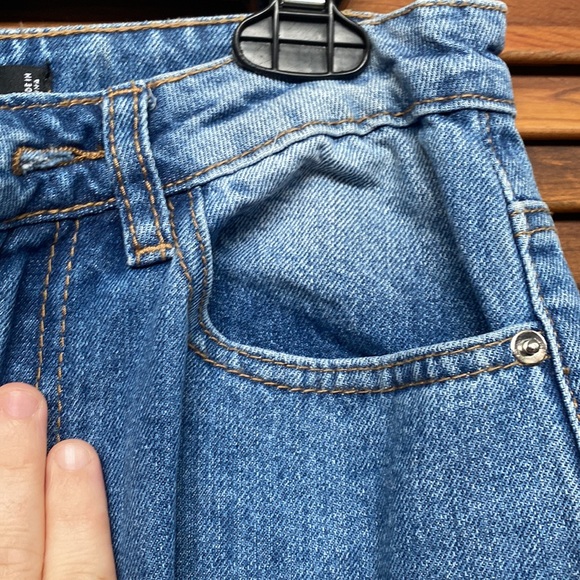 Missguided High Rise Ripped Blue Jeans - Picture 5 of 9